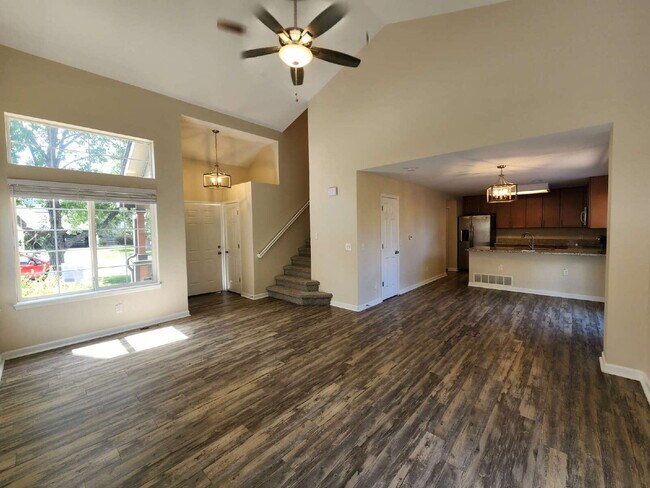 Foto del edificio - Nice Updated 3 Bedroom 2 Bath Two Story Home in Parker!