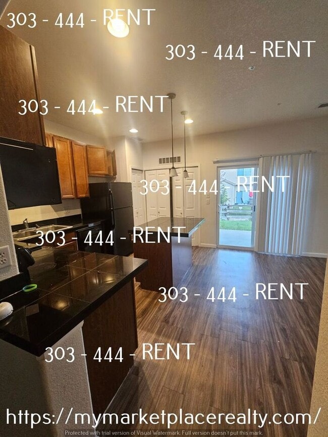 Foto del edificio - Make this your new home in time for the ho...