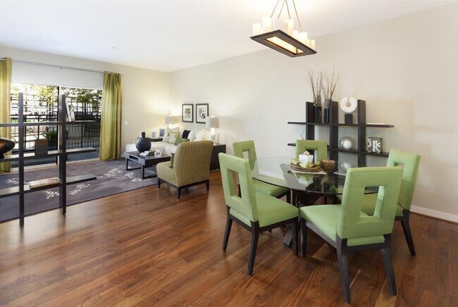 Sala de estar + Comedor - 20 S 2nd St