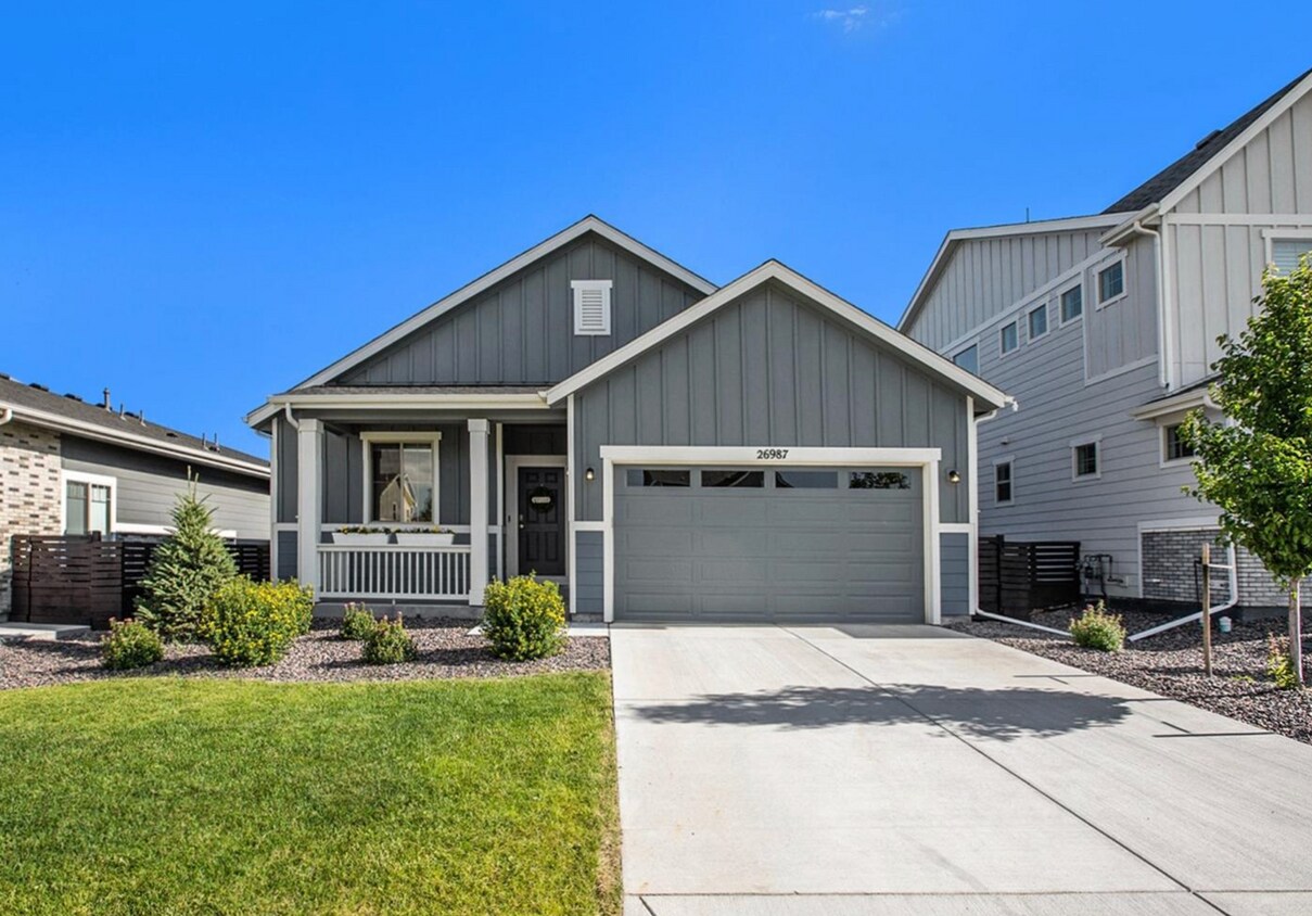 Foto principal - 26987 E Maple Ave