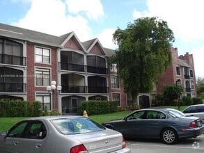 Building Photo - 3760 Inverrary Dr