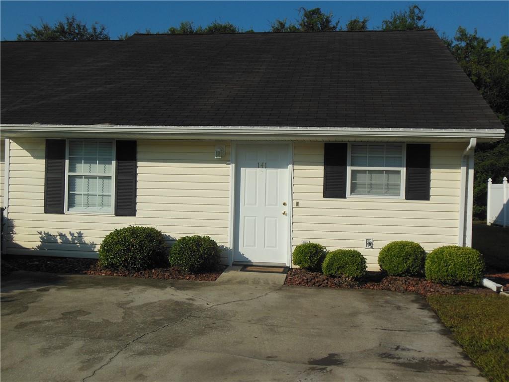 Foto principal - 141 Winter Chase Ln
