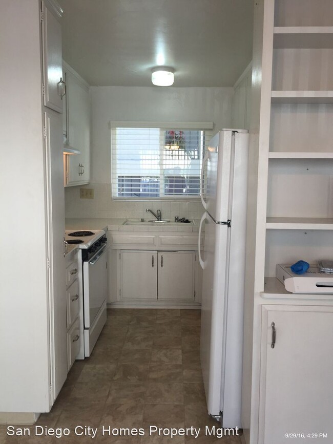 Building Photo - 3980 Crown Point Dr