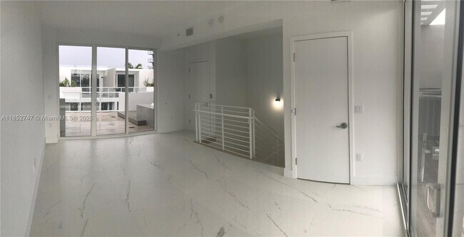 Foto del edificio - 1000 99th St