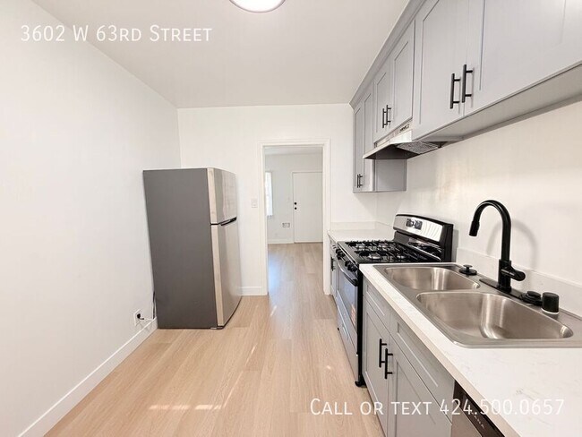 Foto del edificio - 3602 W 63rd St