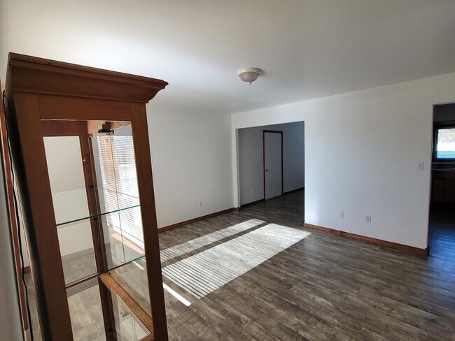 Foto del edificio - 529 E Golf Pl