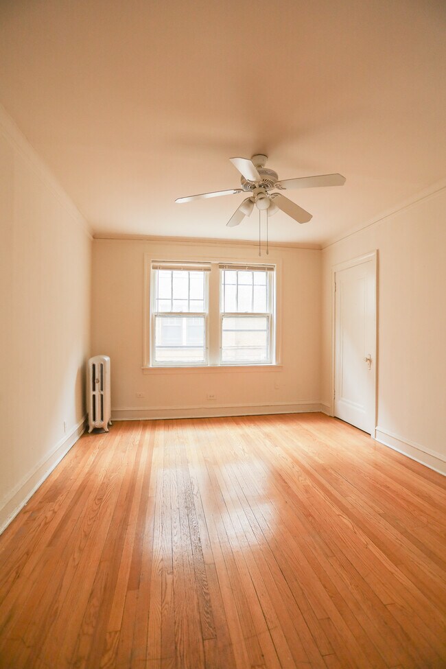 Foto del edificio - 4907 N Glenwood Ave