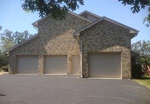 Building Photo - Beautiful 5BR 4 Full 2 Half bath Colonial ...