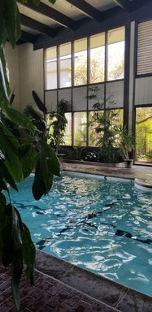 Foto del edificio - Spacious 1-bed 1-bath condo now available ...