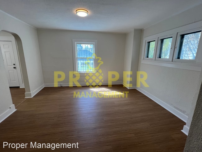 Building Photo - 3 br, 1 bath House - 68 E Fairview Ave