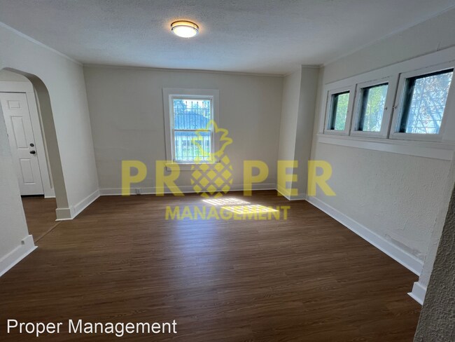 Foto del edificio - 3 br, 1 bath House - 68 E Fairview Ave