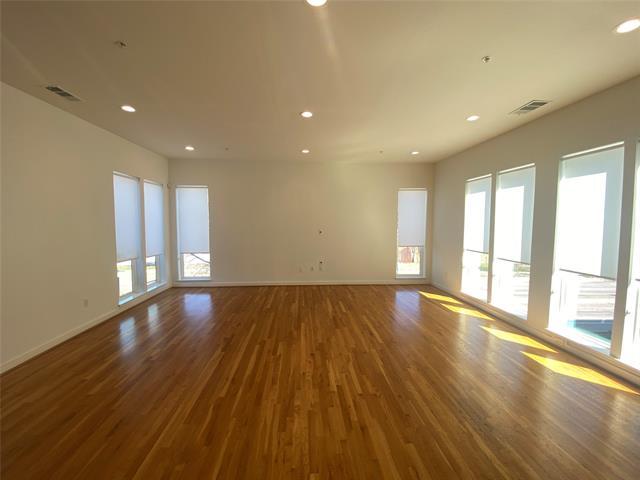 Foto del edificio - 1505 S Akard St