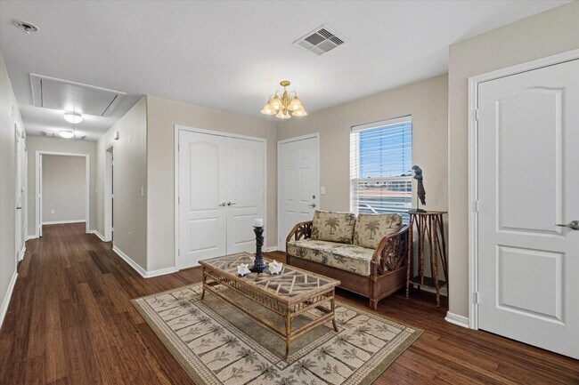 Foto del edificio - 1618 Bayou Shore Dr