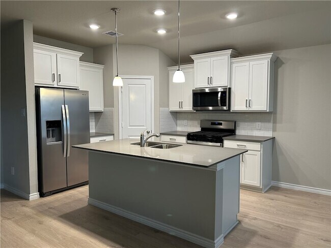 Building Photo - 6117 Eldora Dr