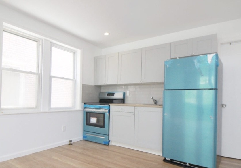 Foto principal - 32-77 46th St