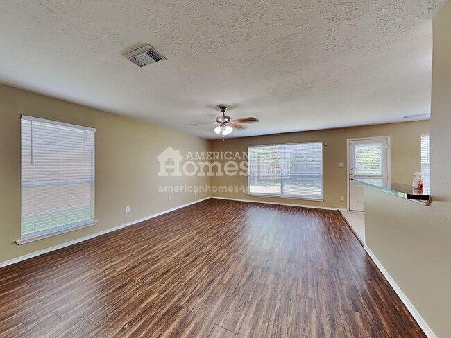 Foto del edificio - 13711 Rural Oak St
