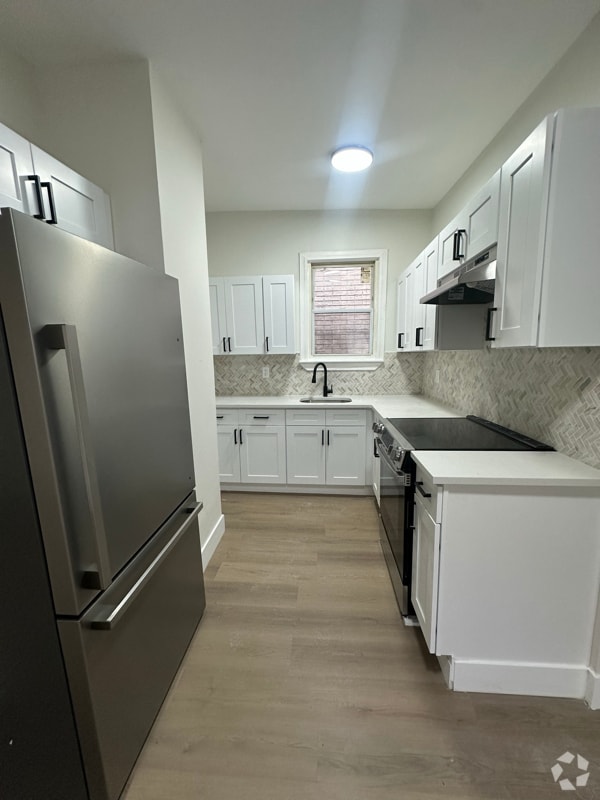 Building Photo - 281 Belmont Ave