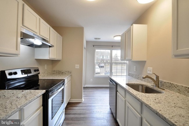Building Photo - 9920 Matti Hill Ct