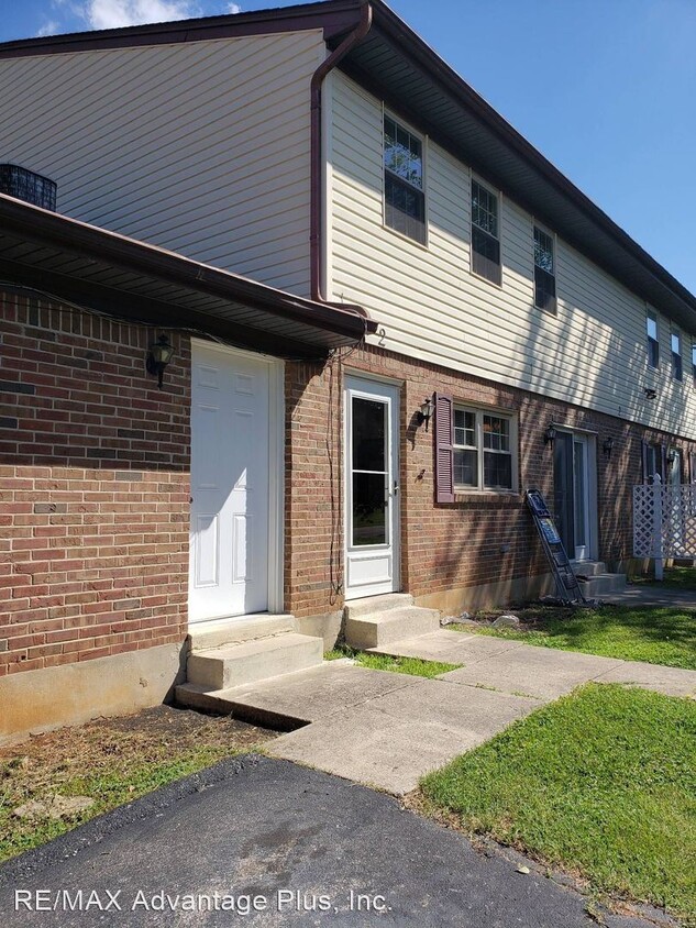 Primary Photo - 259 University Dr
