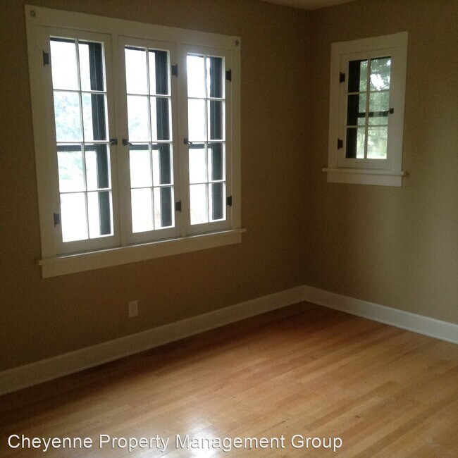 Foto del edificio - 3 br, 2 bath House - 321 West 1st Ave