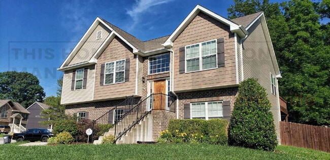 Building Photo - 1487 Trainer Rd