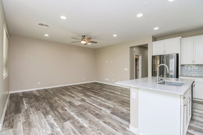 Foto del edificio - 4411 Kirkland Ave