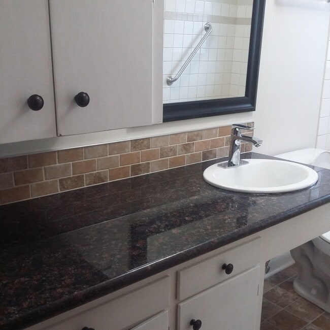 Building Photo - 3717 E 30th Ave