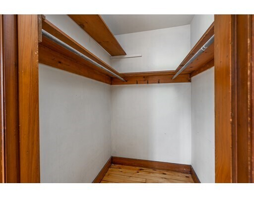 Building Photo - 42 Butler Pl