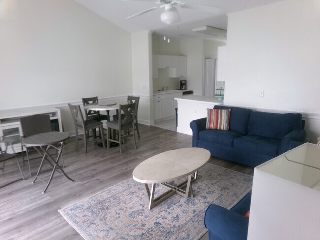 Foto del edificio - 4856 Carnation Cir