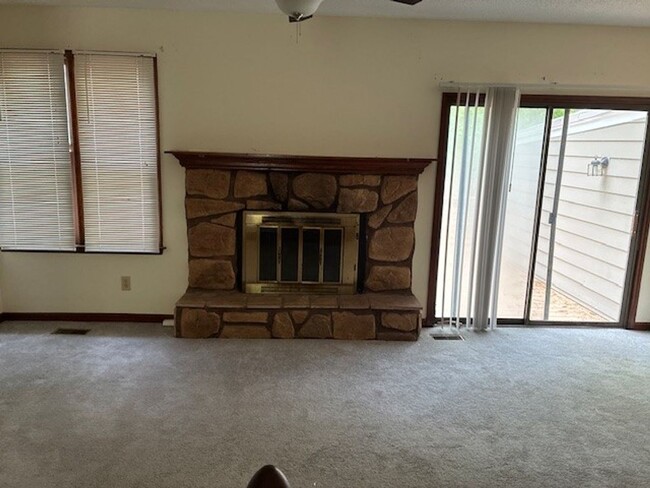 Building Photo - 4705 Fargo Ct