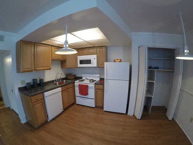 Foto del edificio - 3001 Kossuth St