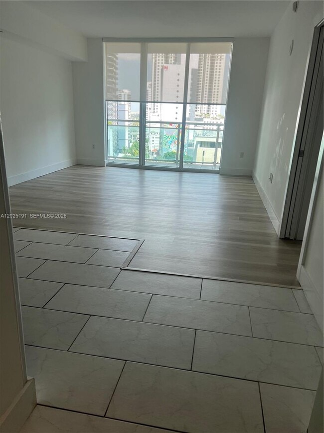 Building Photo - 951 Brickell Ave