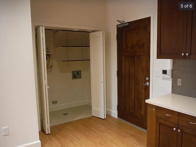 Building Photo - 223 N Irwin St