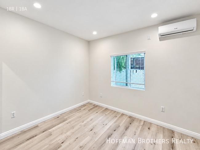 Building Photo - 420 S Citrus Ave
