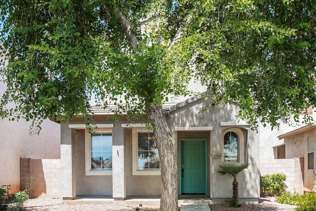Building Photo - 3714 S 53rd Dr