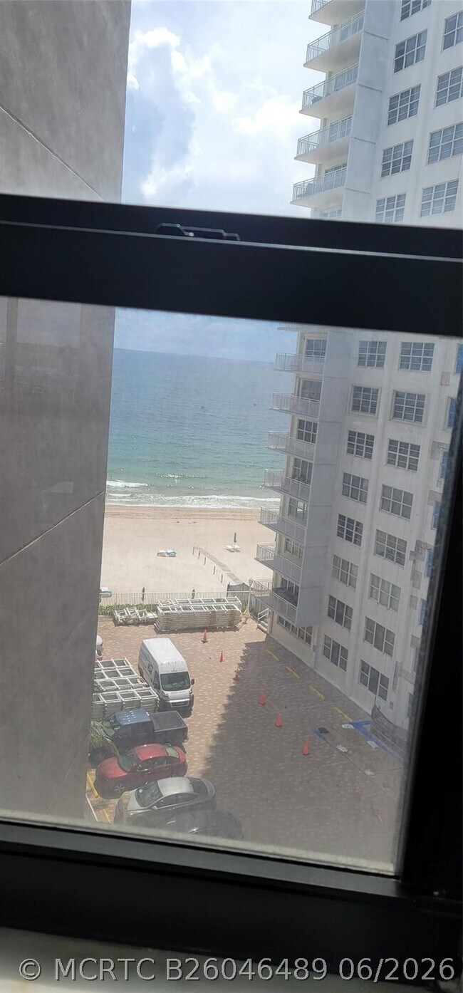 Foto del edificio - 3800 Galt Ocean Dr