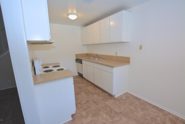 Foto del edificio - 951 Warwick Ave