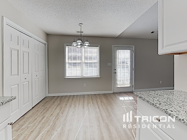 Foto del edificio - 204 Wexford Dr