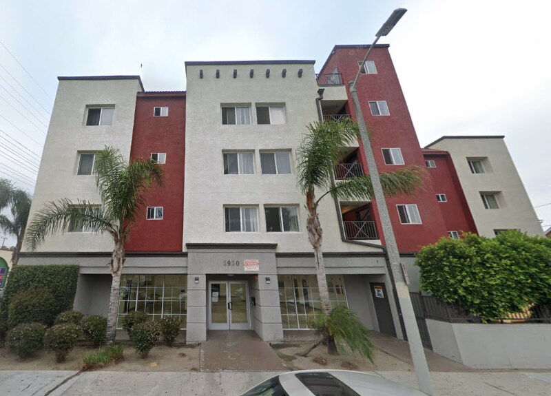 Foto principal - 5950 Main St