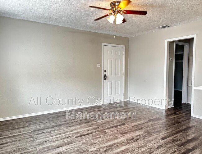 Foto del edificio - 6110 Wheless Cove