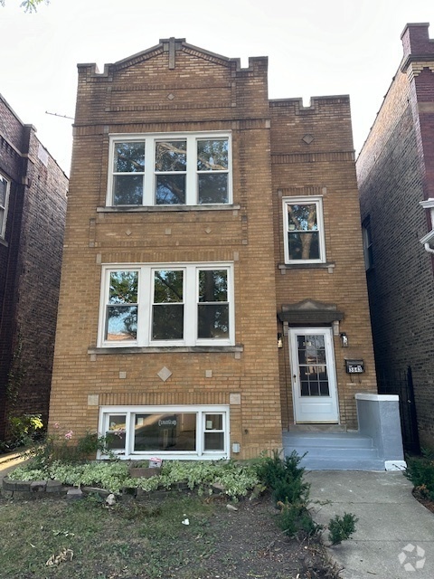 Building Photo - 3843 N St Louis Ave