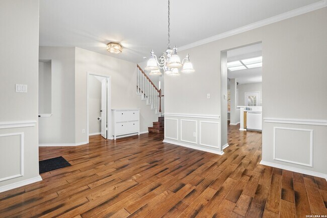 Foto del edificio - 2634 Lakehills St