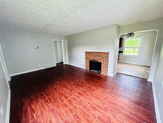 Foto del edificio - 1844 E 300th St