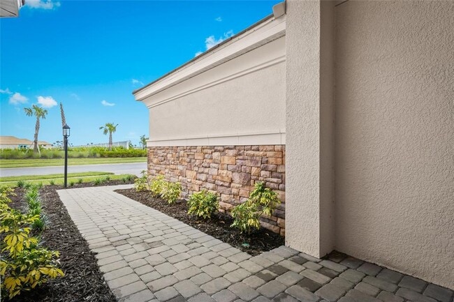 Building Photo - 10459 Eclipse St