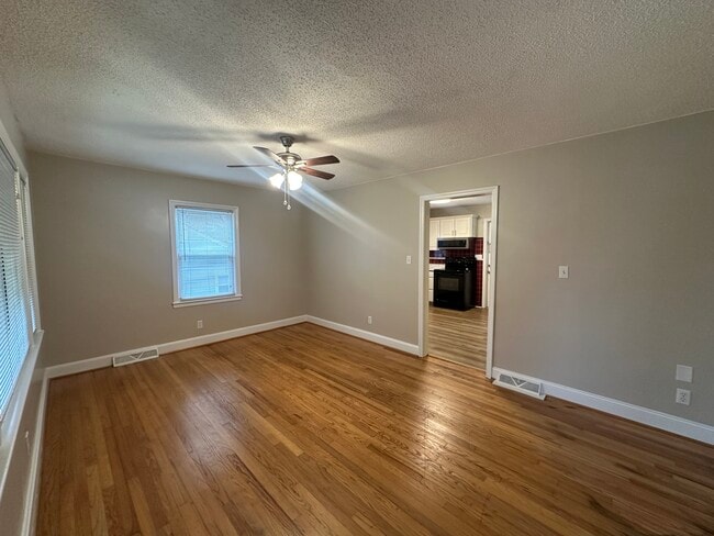 Building Photo - 1316 Kentucky St