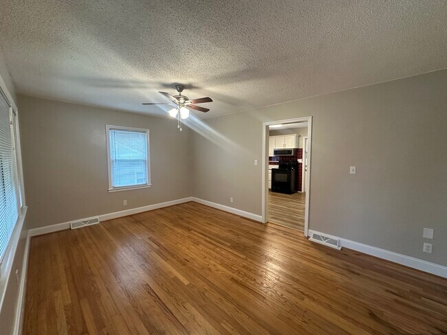 Foto del edificio - 1316 Kentucky St