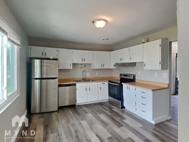 Foto del edificio - 654 Hillsdale Dr