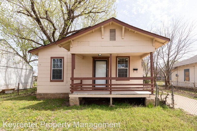 Foto del edificio - 2 br, 1 bath House - 1607 N Lewis Pl