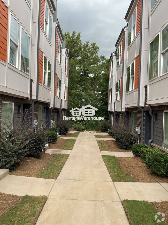 Building Photo - 1319 Millpark Ln