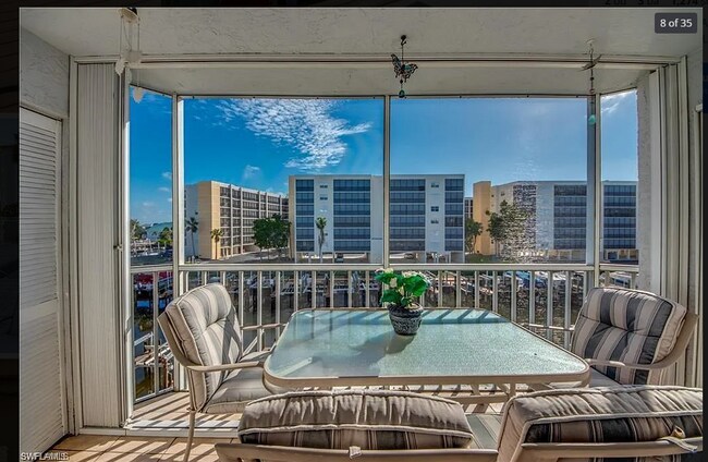 Foto del edificio - 4541 Bay Beach Ln